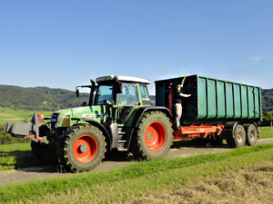 Traktor mit Anhänger